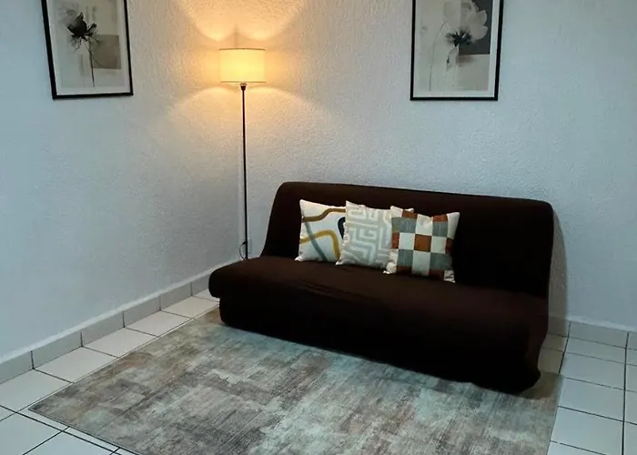3 Minutes From Aicm T1 Airport Apartment *