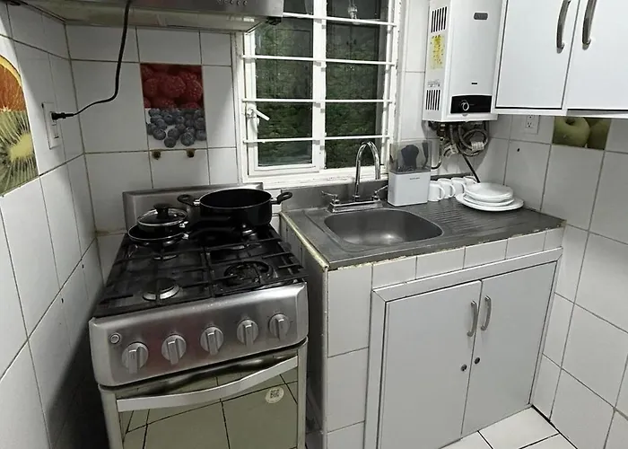 3 Minutes From Aicm T1 Airport *
