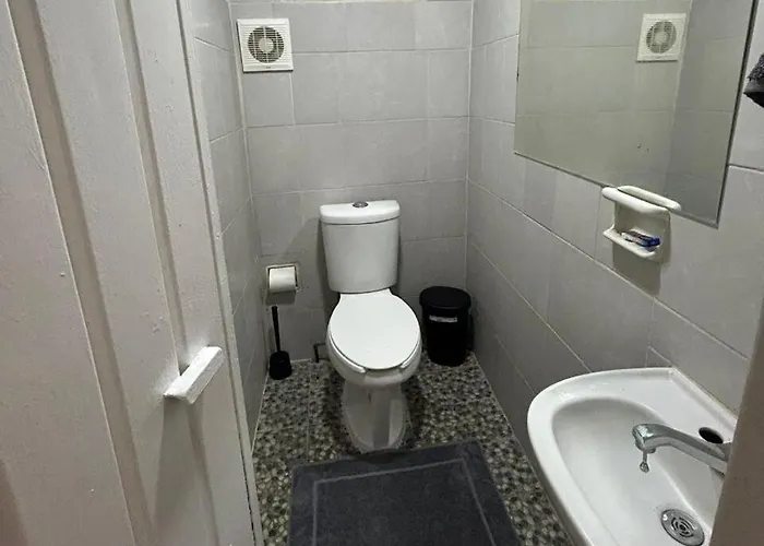 3 Minutes From Aicm T1 Airport